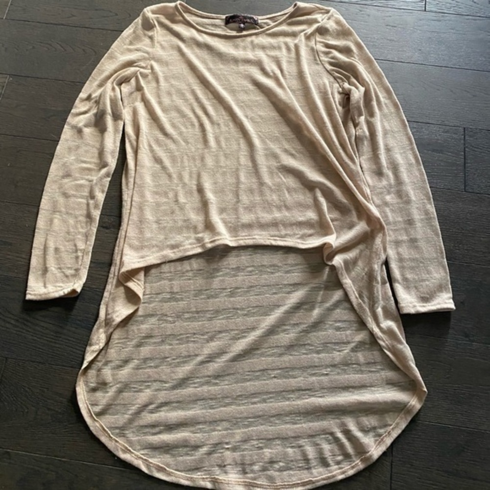 Almost Famous Tan/Gold Light Weight Hi/Lo Tee M